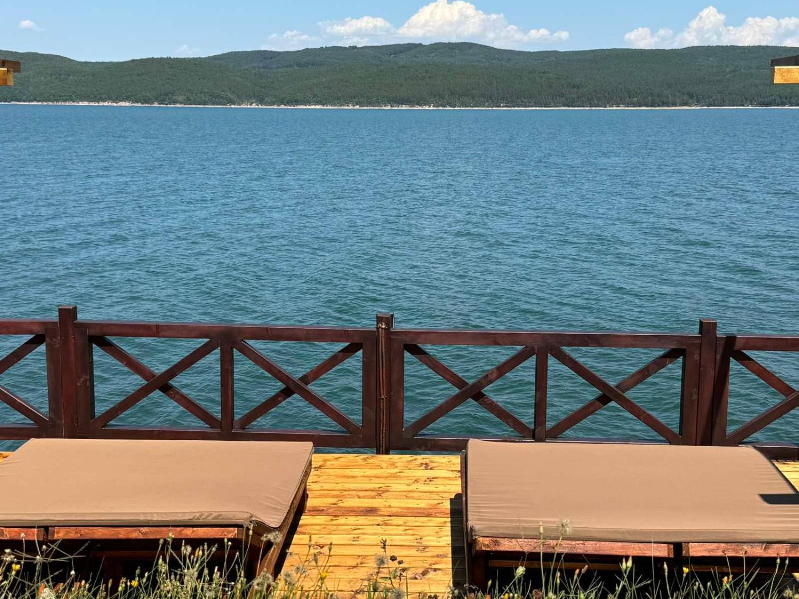 Villa Iskar Lake Residence By Bookvillabg Shtarkelovo Gnezdo Buitenkant foto