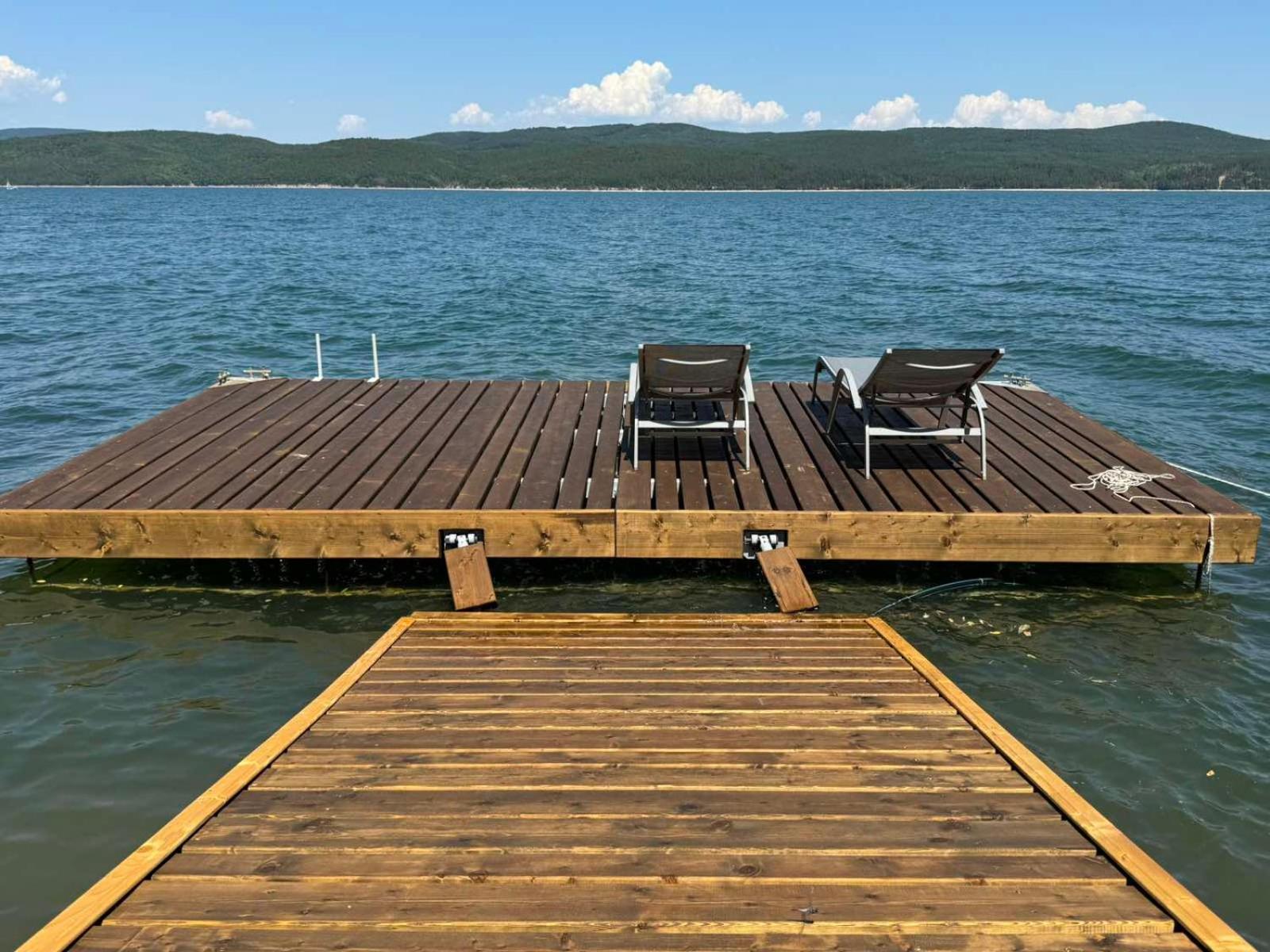 Villa Iskar Lake Residence By Bookvillabg Shtarkelovo Gnezdo Buitenkant foto