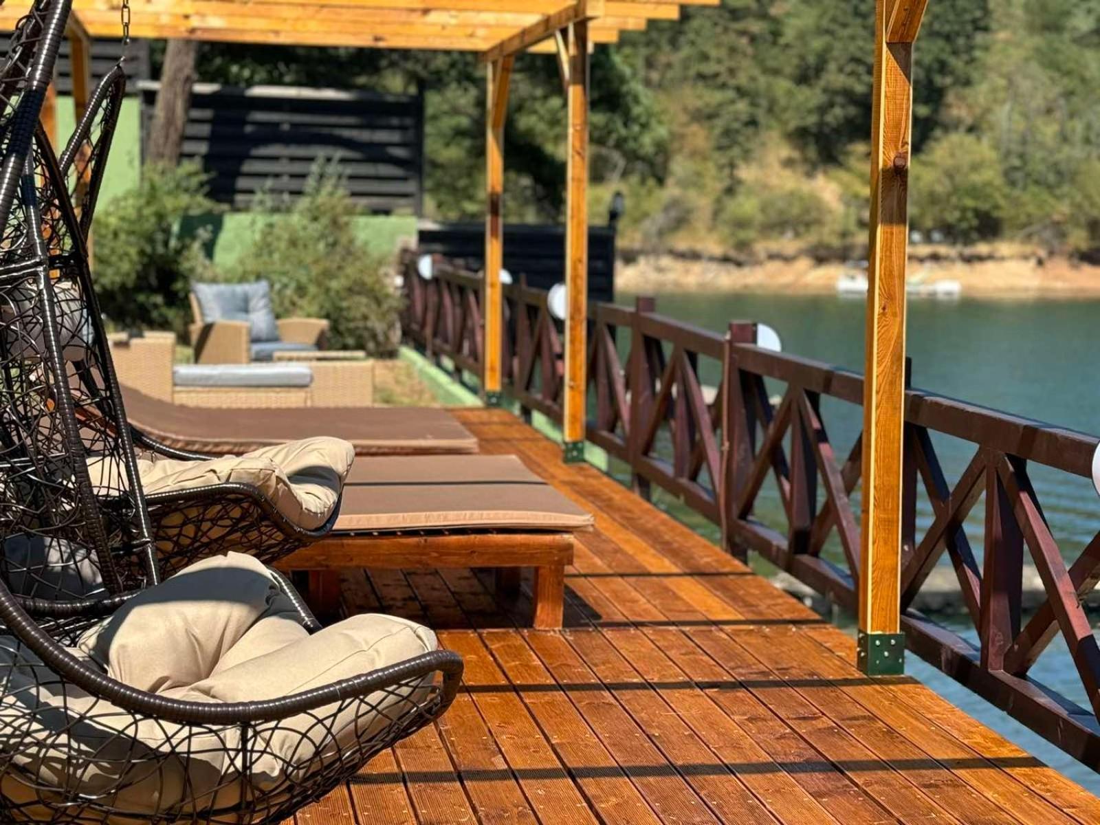 Villa Iskar Lake Residence By Bookvillabg Shtarkelovo Gnezdo Buitenkant foto