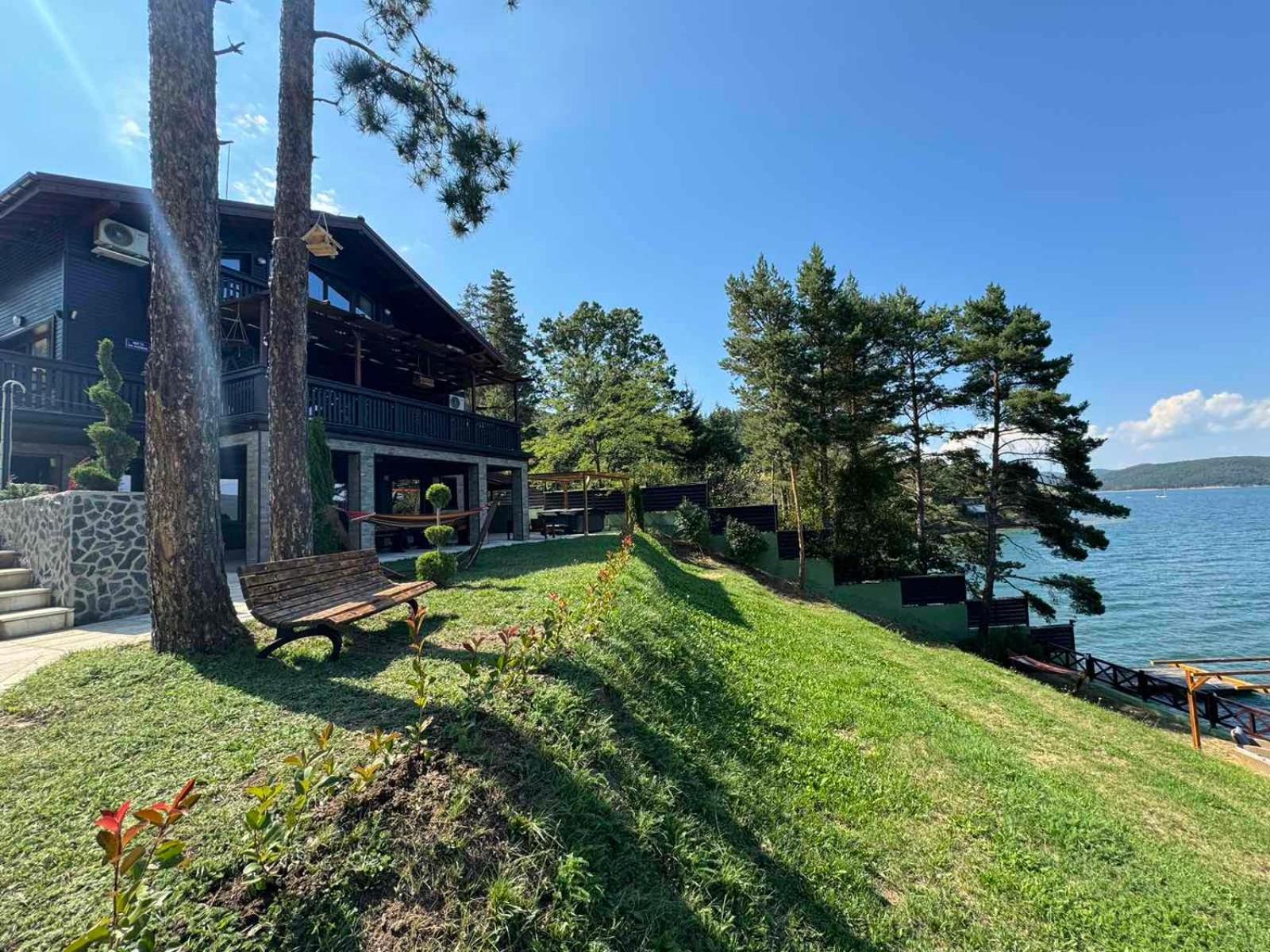 Villa Iskar Lake Residence By Bookvillabg Shtarkelovo Gnezdo Buitenkant foto