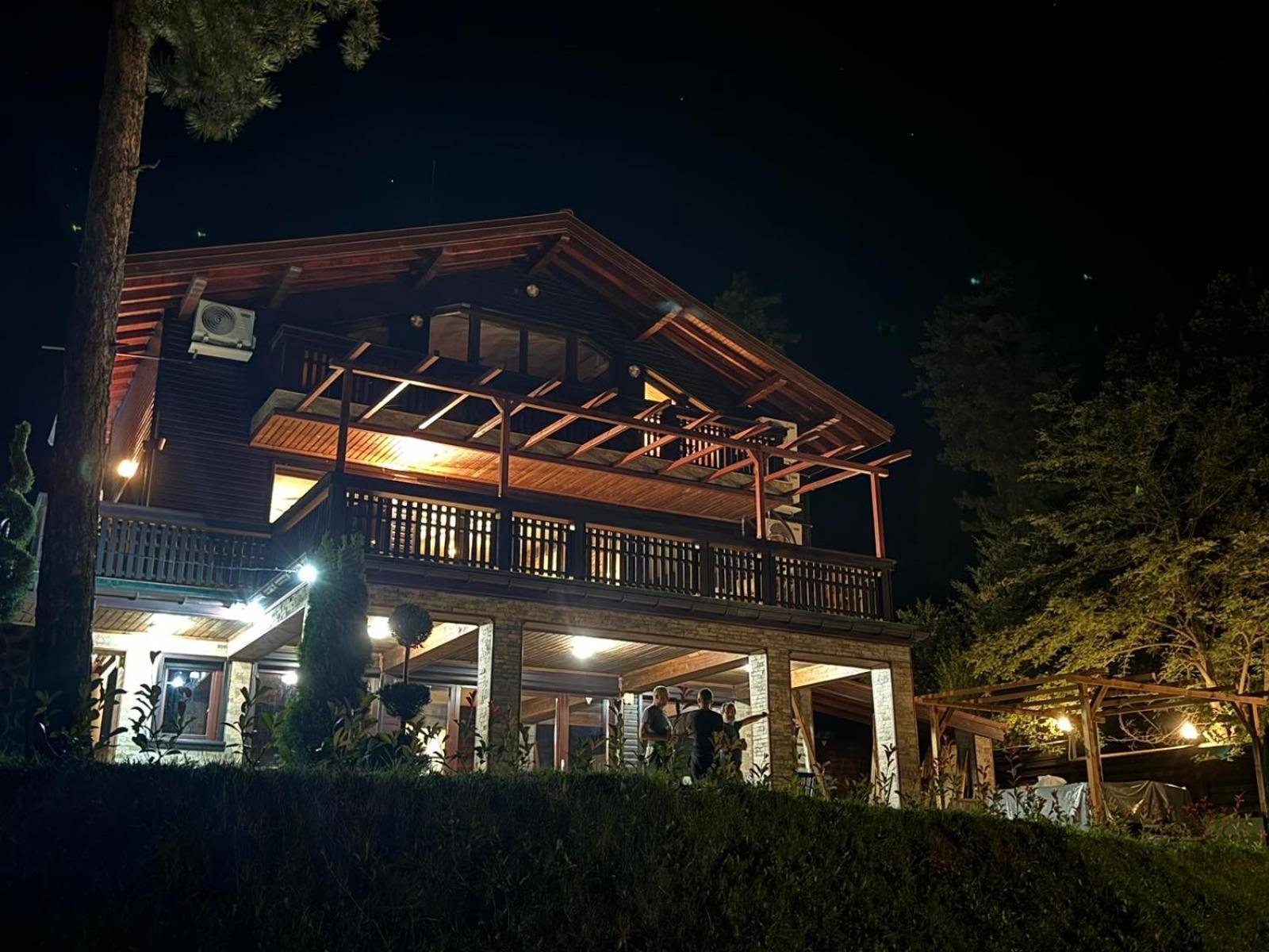 Villa Iskar Lake Residence By Bookvillabg Shtarkelovo Gnezdo Buitenkant foto